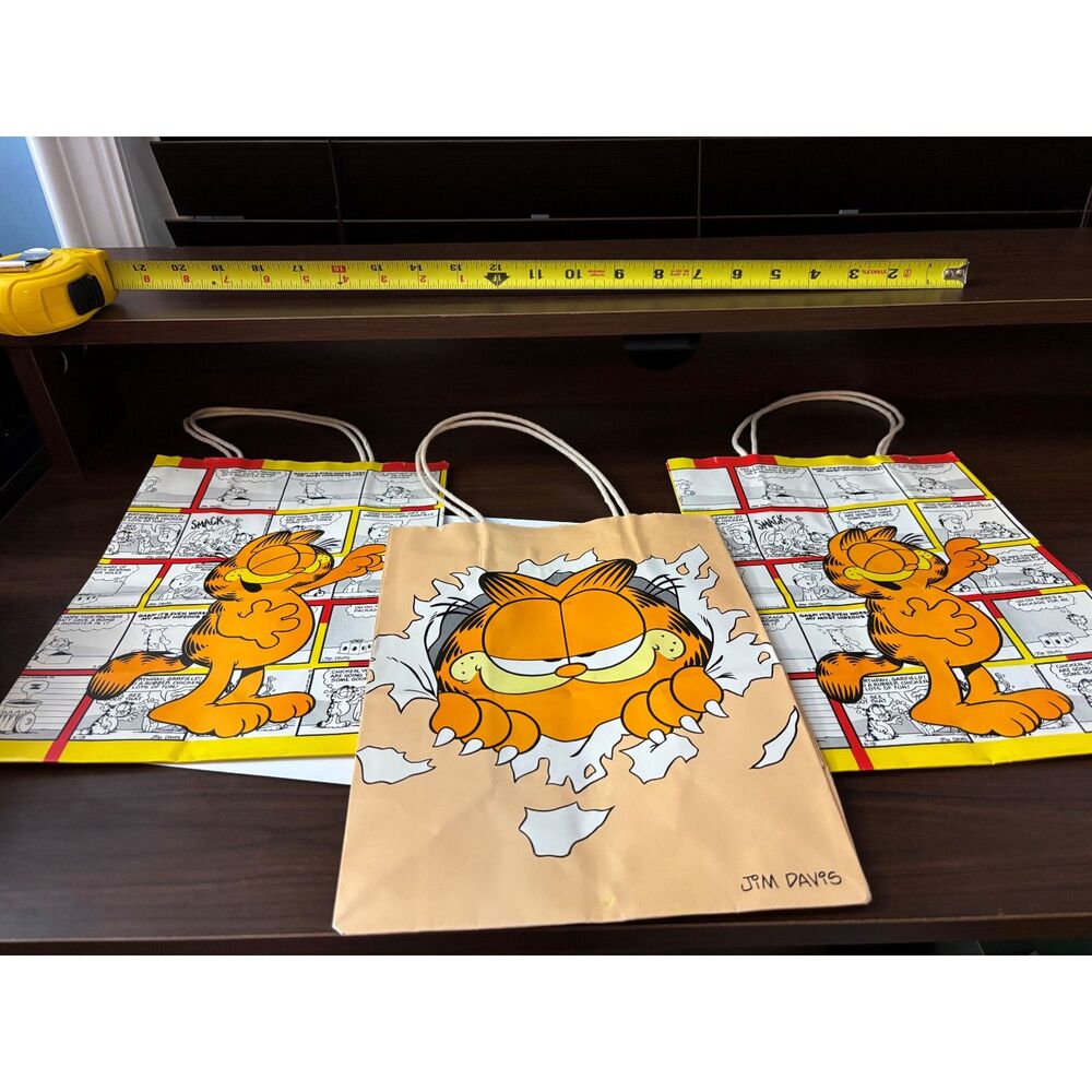 Vintage 1980s Garfield Gift Bag set - Retro Hallmark Comic Strip Party Sack